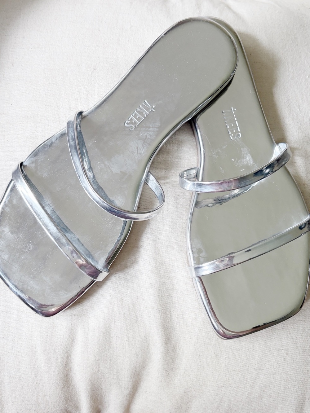 tkees chrome silver square toe sandal size 6
